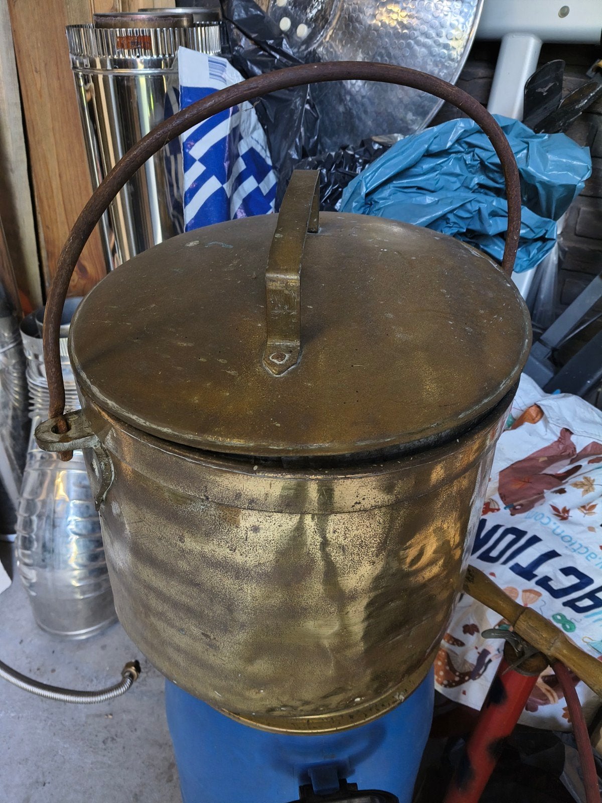 koperen pot met deksel, Ophalen