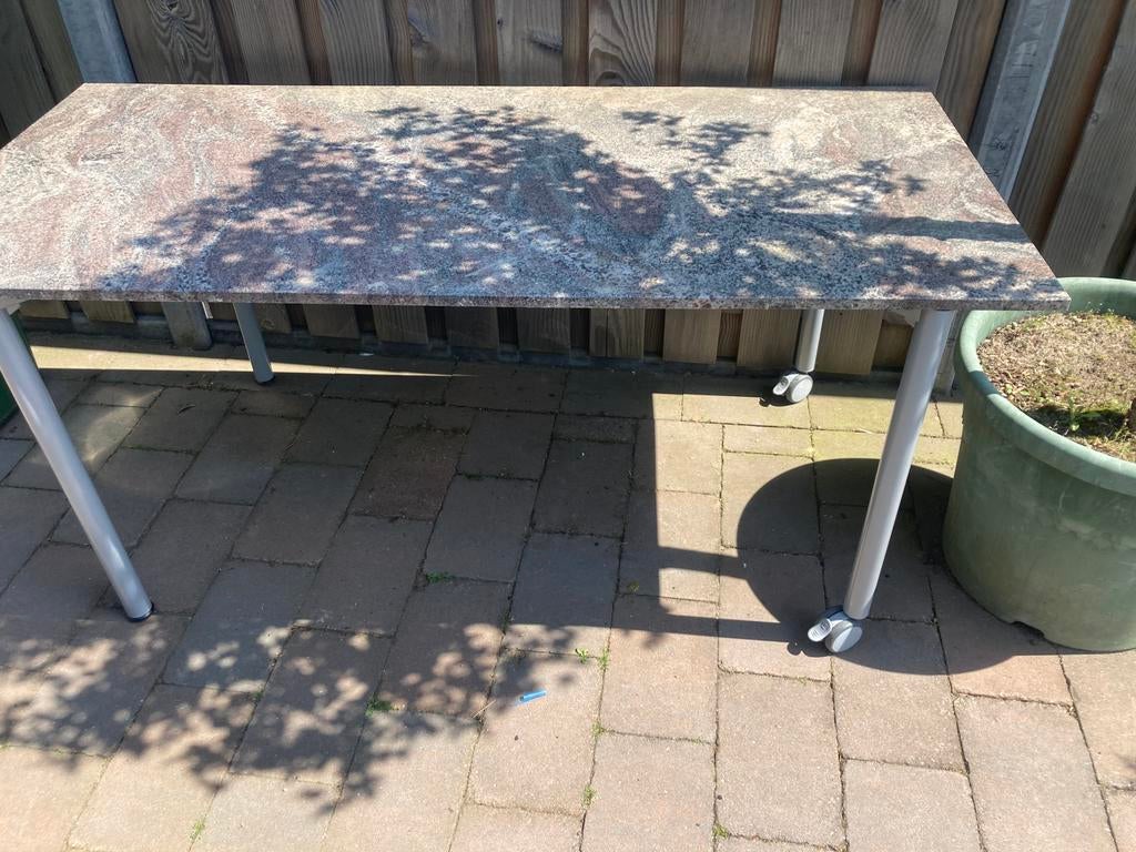 Massief marmer tafel zowel voor binnen als buiten, Tuin en Terras, Ophalen, Zo goed als nieuw