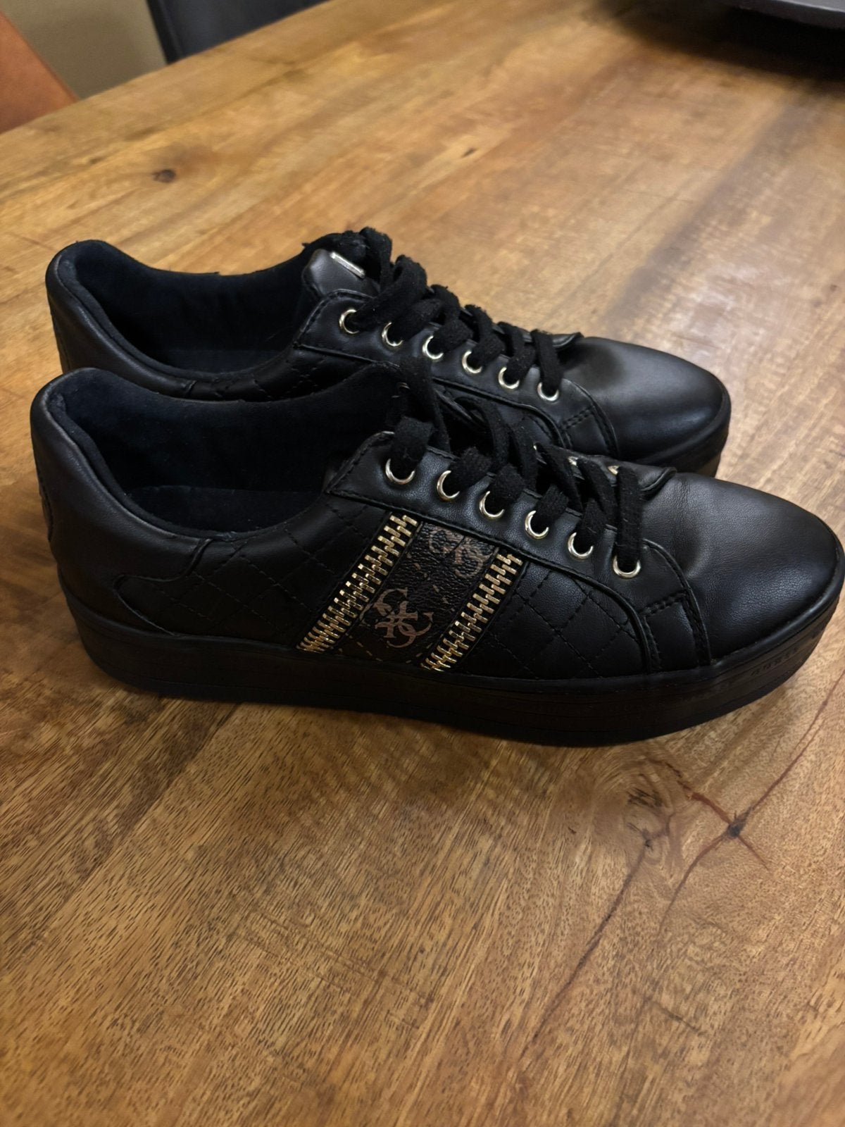 Guess zwarte dames sneakers z.g.a.n. maat 39, Zwart, Ophalen of Verzenden, Sneakers of Gympen, Zo goed als nieuw
