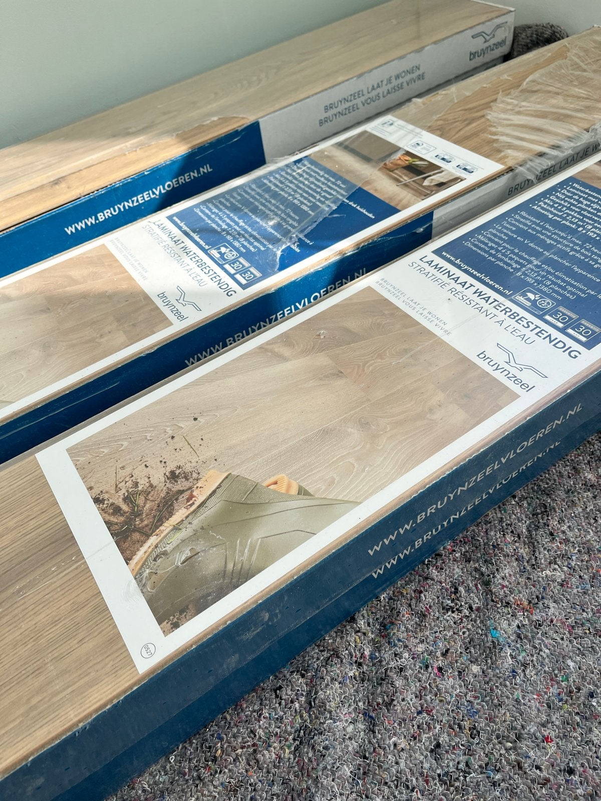 12m2 (6pk) Bruynzeel waterbestendig laminaat Briljant Beige, Doe-het-zelf en Verbouw, Vloerdelen en Plavuizen, Nieuw, Laminaat