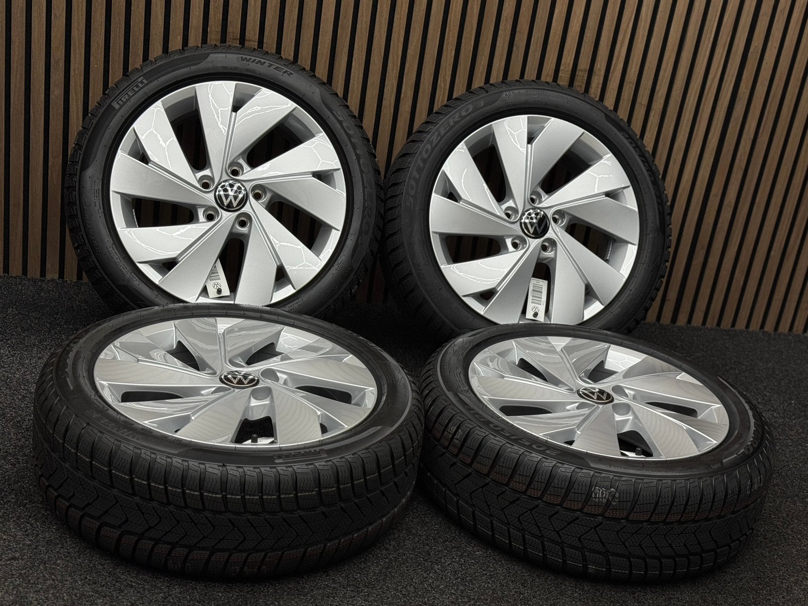 NIEUW! Originele 17 inch Golf 8 Belmont 5x112 ET46 Pirelli, Auto-onderdelen, Ophalen, ., Banden en Velgen, Nieuw