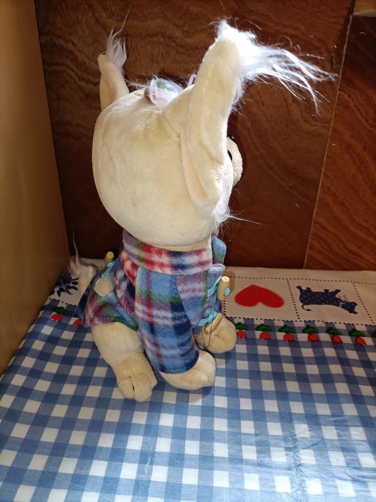 Chihuahua knuffel met kleertjes 26 cm groot, Ophalen of Verzenden, Zo goed als nieuw, Overige typen