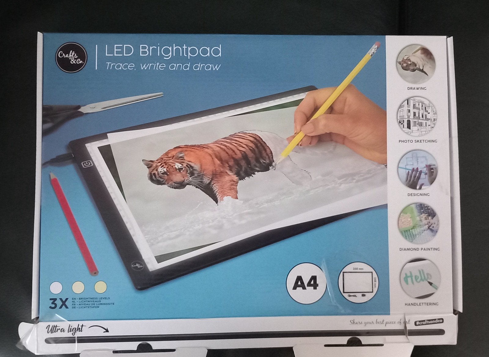 Crafts & Co LED Brightpad A4 - Lichtbak voor Tekenen & Hobby, Ophalen of Verzenden, Zo goed als nieuw
