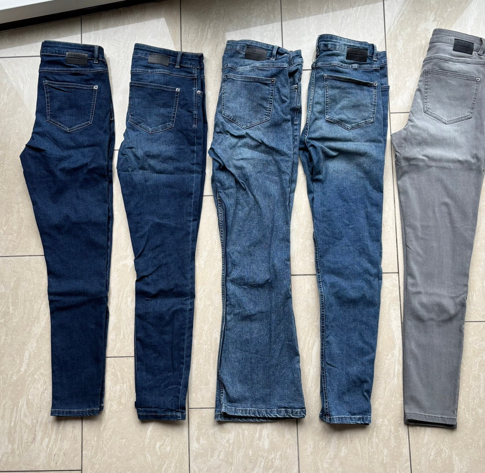 Spijkerbroeken mt 42 Nieuw, Kleding | Dames, Ophalen, Zo goed als nieuw, Blauw, W33 - W36 (confectie 42/44)