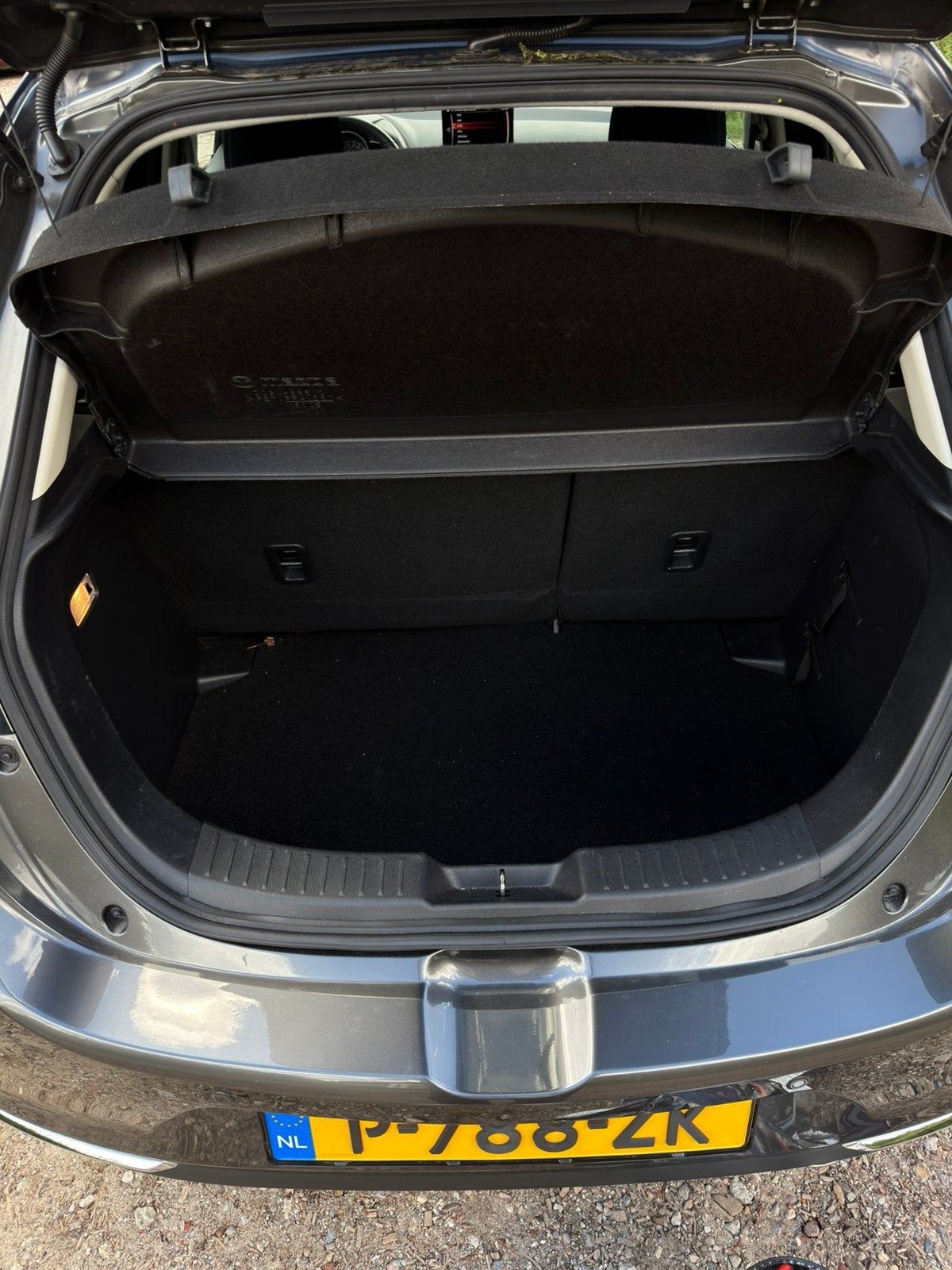 Foto 21 van Mazda 2 1.5 Skyactiv-G Luxury (Modeljaar 2022) – Topstaat