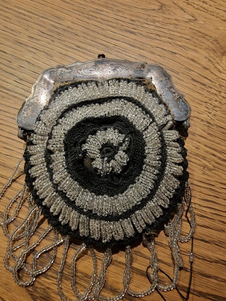 Zilveren beurs kralenbeurs tasje beugel, Antiek en Kunst, Ophalen of Verzenden, Zilver