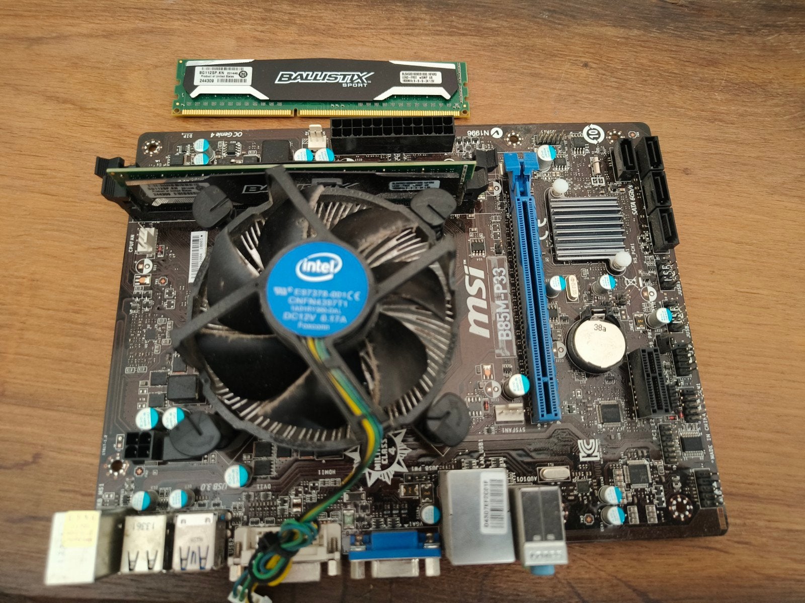 MSI B85M-P33 Moederbord met Intel CPU en Ballistix RAM, Ophalen, Gebruikt, DDR3, Desktop