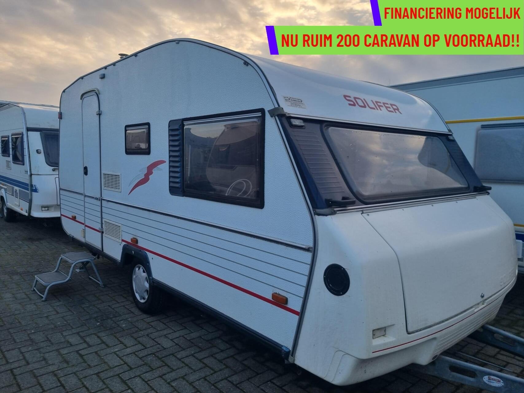 SOLIFER GOLDIE 470 ENKELE BEDDEN+VOORTENT+LUIF, Caravans en Kamperen, Solifer, Bedrijf, 6 tot 7 meter, Radio