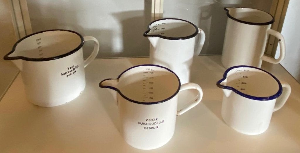 Te koop oude emaille maatbekers, Ophalen of Verzenden