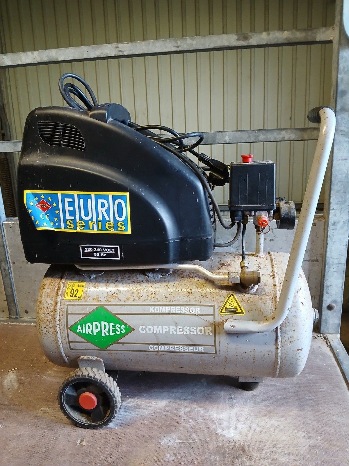 Airpress compressor HLO 215-25 - lekt lucht, Ophalen