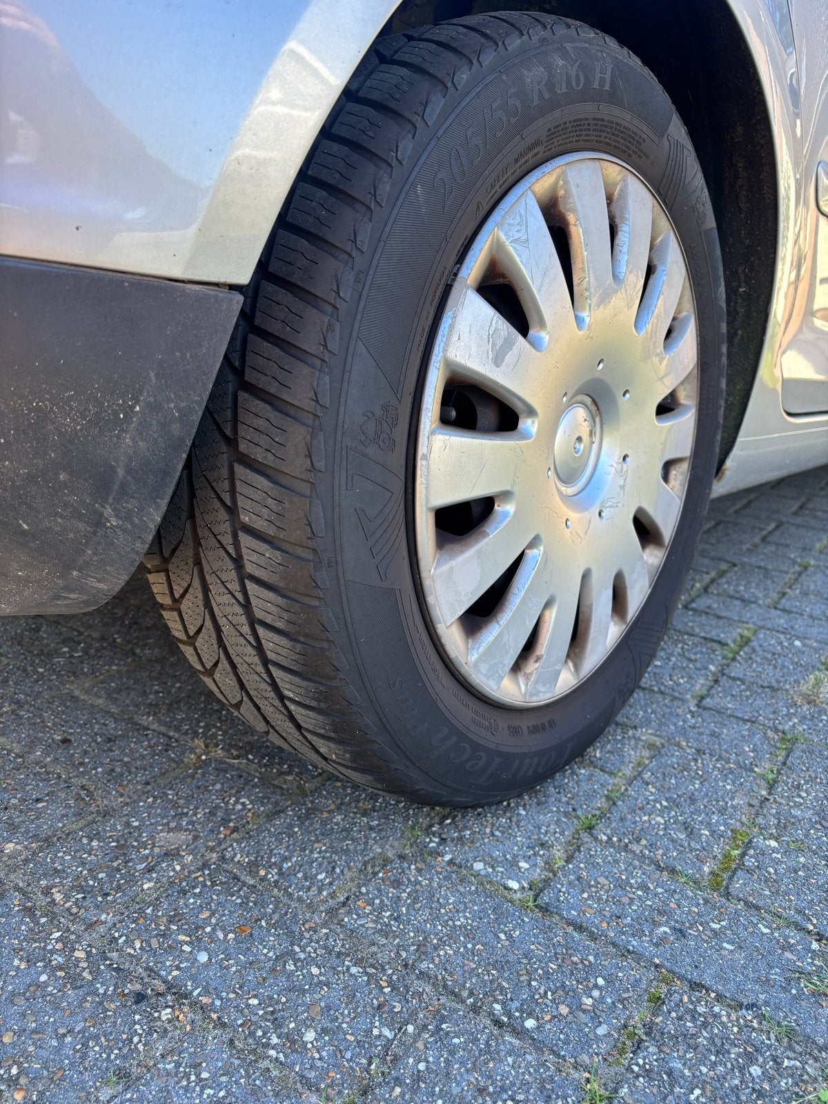 Foto 22 van Volkswagen Golf Plus 1.4 TSI 90KW 2008 Grijs