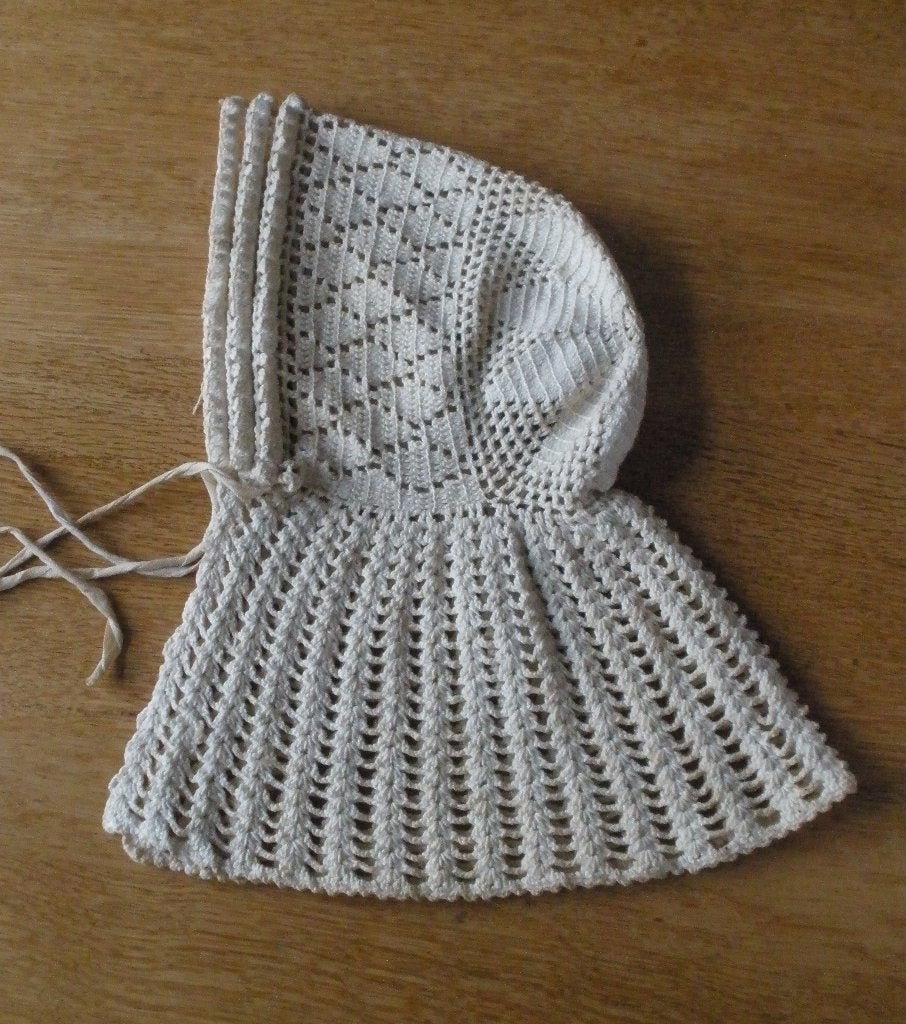Hand gehaakte katoenen klederdracht muts, Antiek en Kunst, Ophalen of Verzenden, Dames