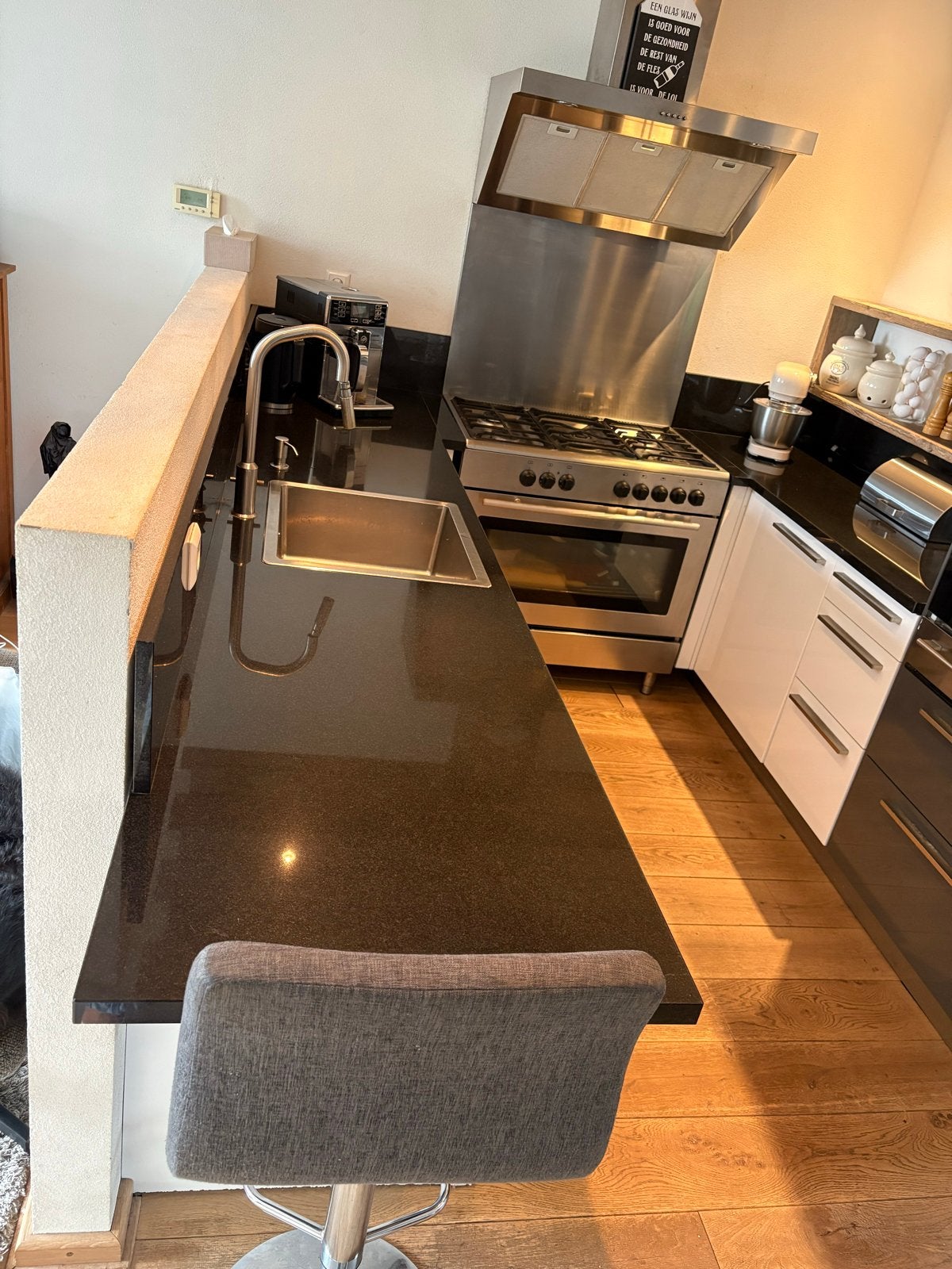 Ikea Hoekkeuken met Apparatuur, Ophalen, Gebruikt, Hoekkeuken, Graniet of Steen
