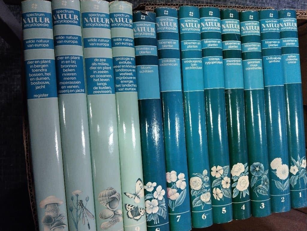 Nr. 1034 Spectrum Natuur Encyclopedie 12 dl + Fleur op reis, Ophalen of Verzenden, Gelezen, Algemeen