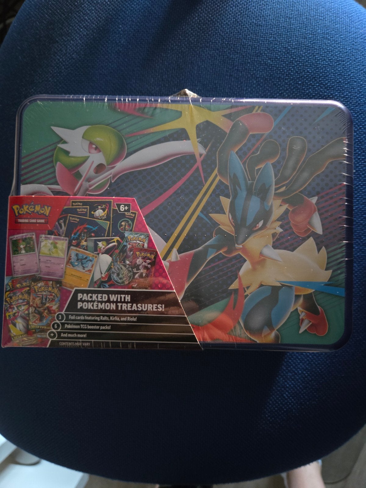 Pokémon TCG Treasure Chest Tin - Sealed, Ophalen of Verzenden, Nieuw, Overige typen