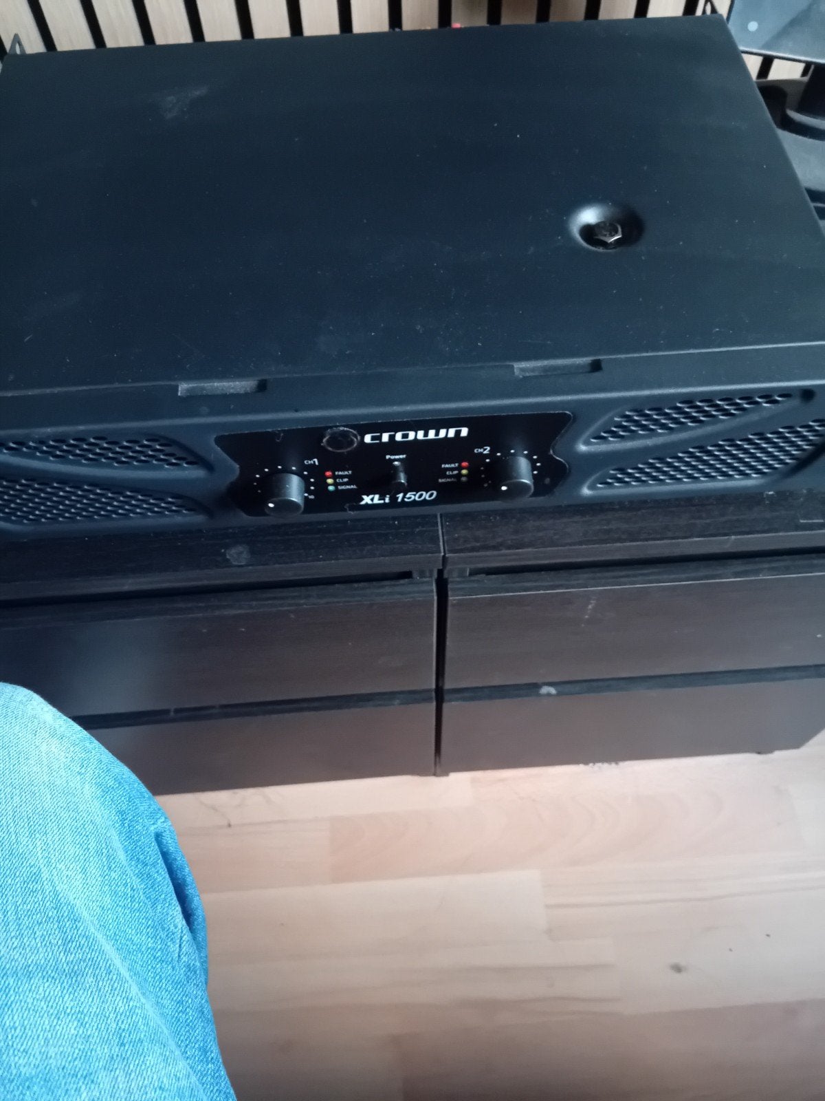 crown versterker, Ophalen, Zo goed als nieuw, Minder dan 500 watt