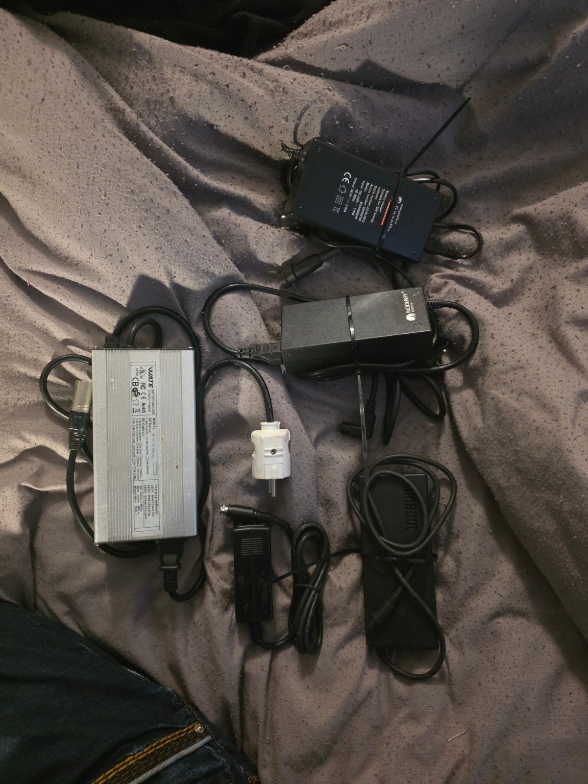 Opladers, Achterlicht, Ophalen of Verzenden, Accu, Oplaadbaar
