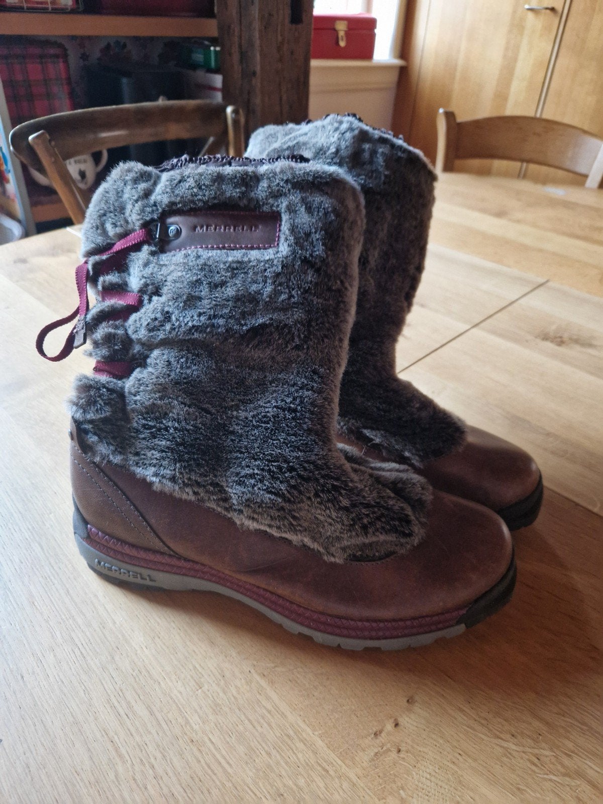 Nieuwe Merrell laarzen maat 40, Bruin, Merrell, Lage of Enkellaarzen, Nieuw