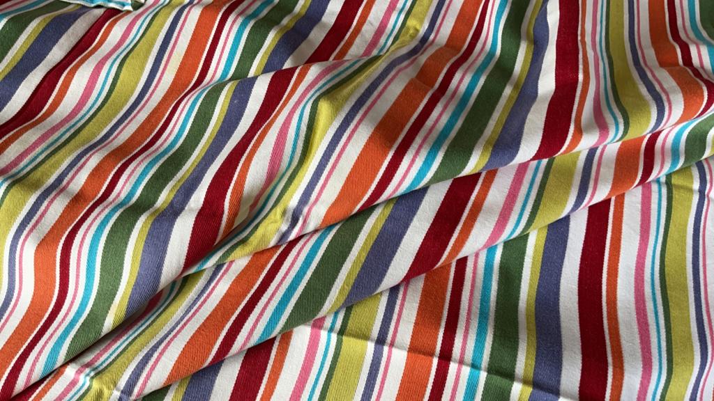 Tafelkleed Hartman 145 /173 cm vrolijke kleuren voor buiten, Ophalen of Verzenden, Zo goed als nieuw, Tafelkleed of Tafelzeil