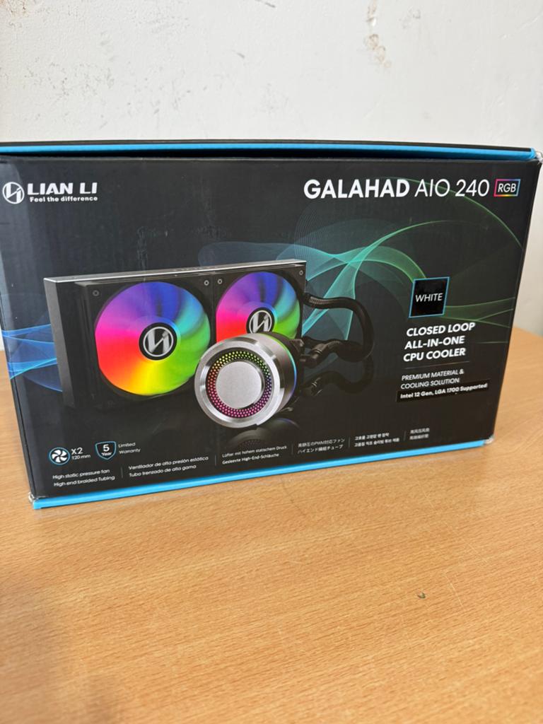 RGB CPU Cooler Lian Li Galahad AIO 240, Computers en Software, Computerkoelers, Ophalen of Verzenden, Zo goed als nieuw, Luchtkoeling