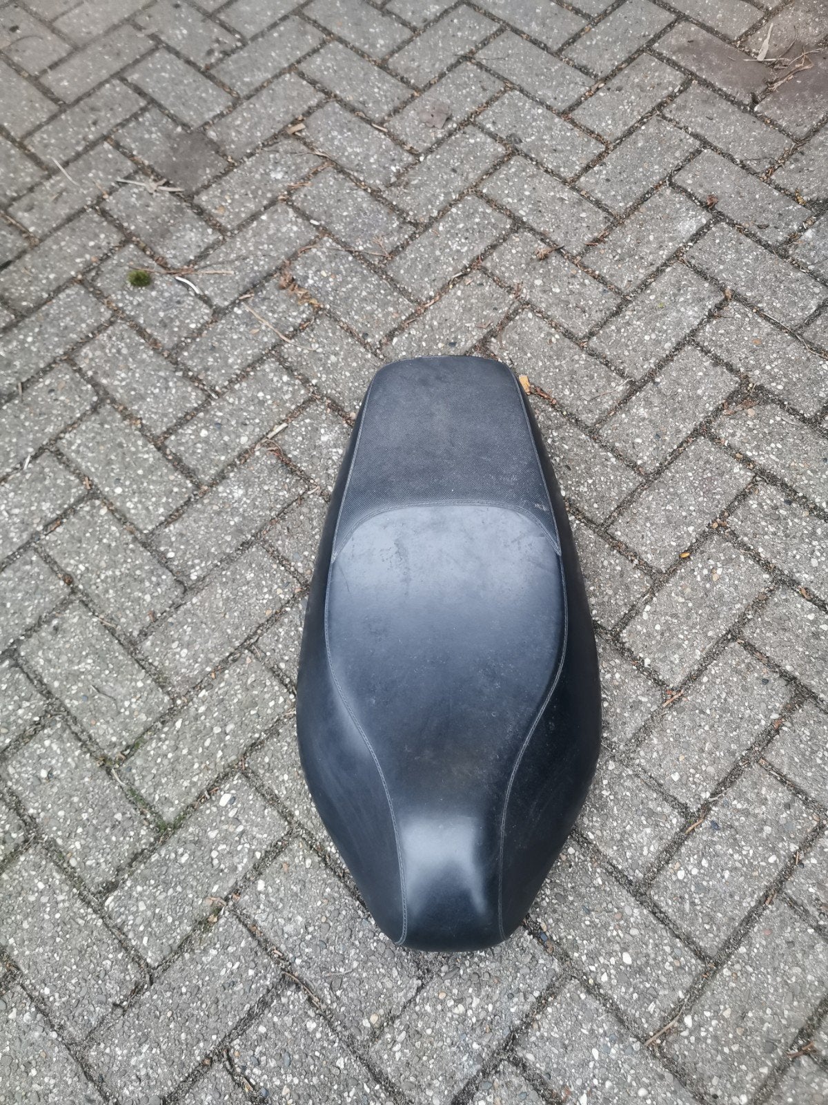 zadel gilera runner pro 180cc 125cc snor brom 2 takt, Ophalen of Verzenden, Zo goed als nieuw, Zadel, Piaggio