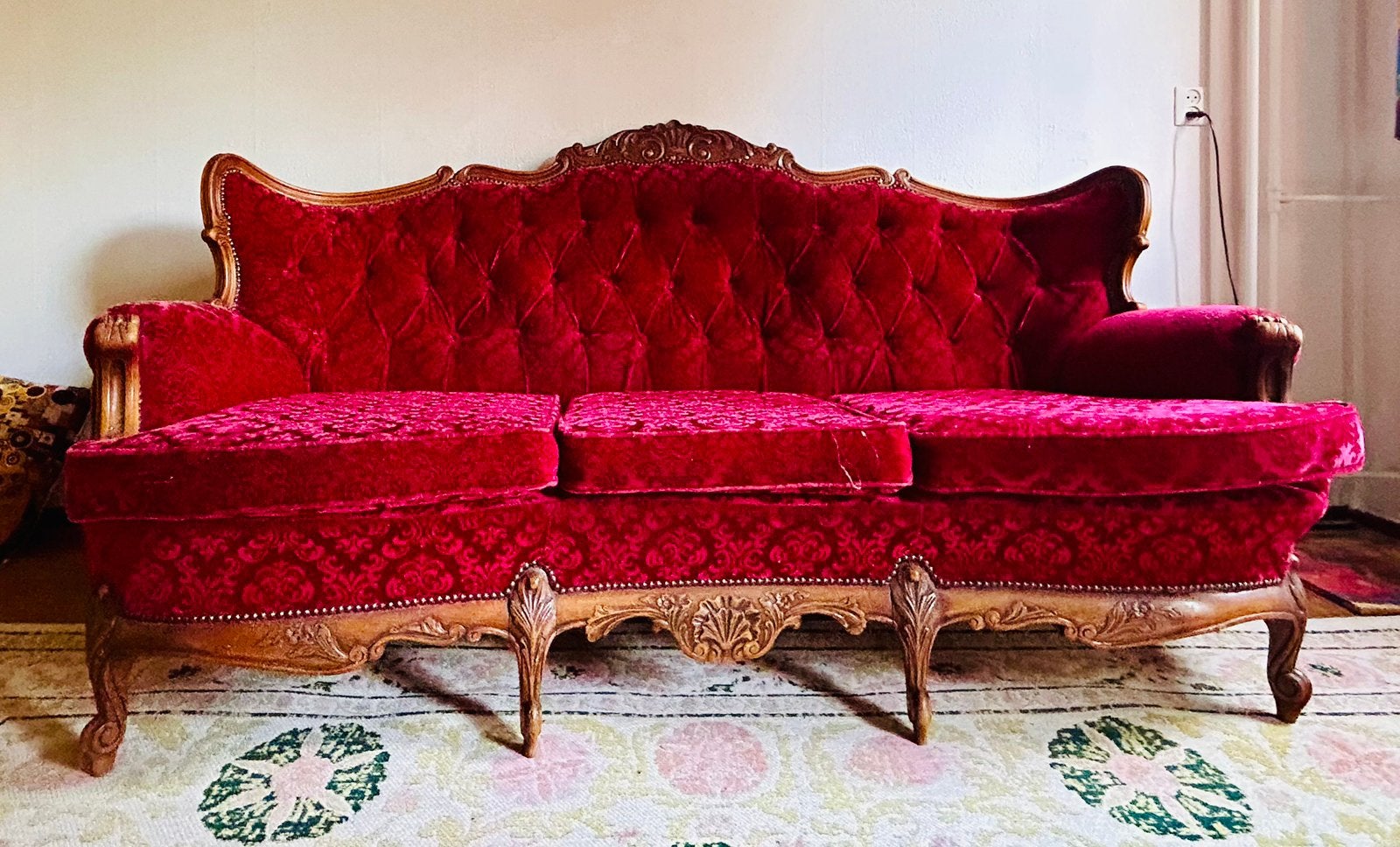 Vintage salonbank (Antieke Rococo bank rood fluweel), Ophalen, 150 tot 200 cm, 75 tot 100 cm, Zo goed als nieuw