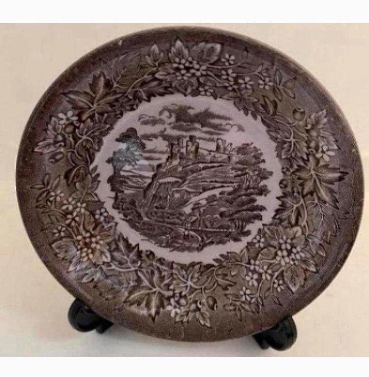 Rond bruin schaaltje met Engels tafereeltje. D.14 cm.H.3 cm, Ophalen of Verzenden