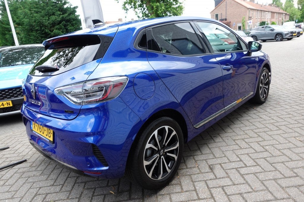Renault CLIO 1.6 ETFH 145 TECHNO   (2500 km !!! NL geleverd, 94 pk, Gebruikt, 4 cilinders, Met garantie (alle)
