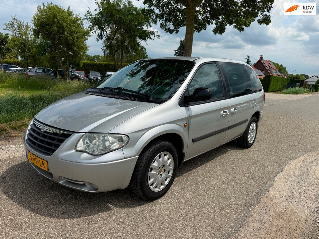 Chrysler Voyager 3.3i V6 SE Luxe 7-Persoons Nieuwe Apk, Auto's, Chrysler, 3301 cc, Gebruikt, 120 €/maand, Origineel Nederlands