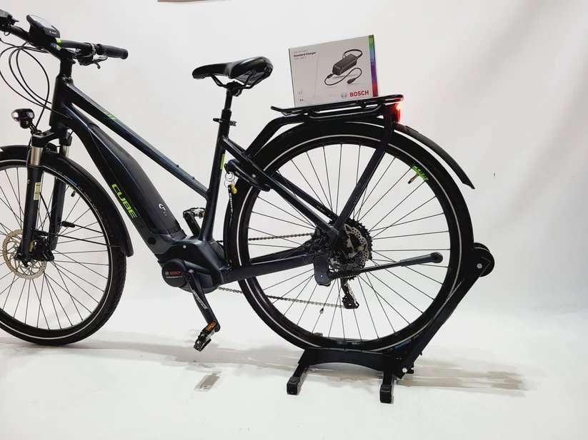 VERKOCHT Cube Touring Pro Bosch Performance Line Middenmotor, Niet ingevuld, Niet ingevuld, Niet ingevuld