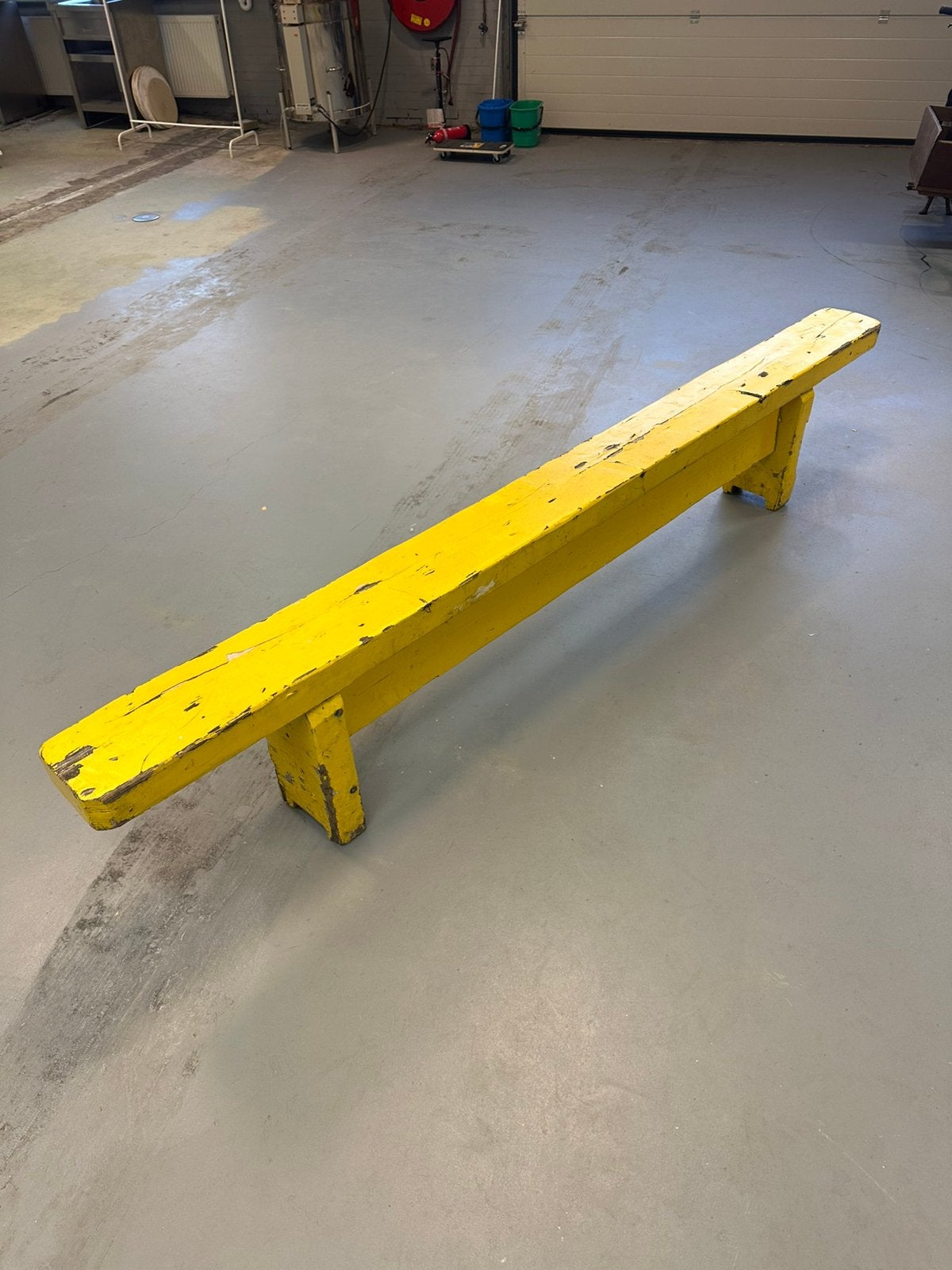 Industrial Yellow Wooden Bench – 258 cm, Ophalen
