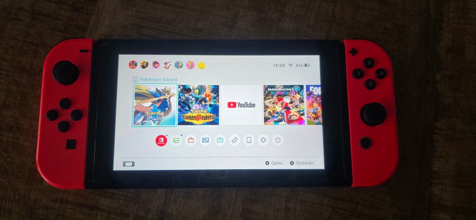 Nintendo Switch met accessoires en games, Ophalen, Zo goed als nieuw, Met 3 controllers of meer, Switch Original