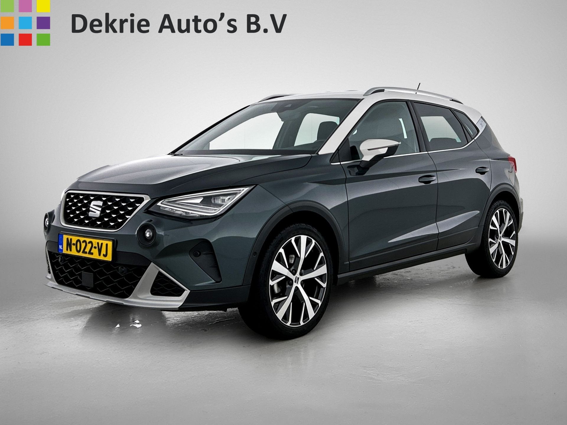 SEAT Arona 1.0 TSI Xperience 111PK Automaat / Stoelverwarmin, Auto's, Dealer onderhouden, Gebruikt, 620 kg, 49 €/maand