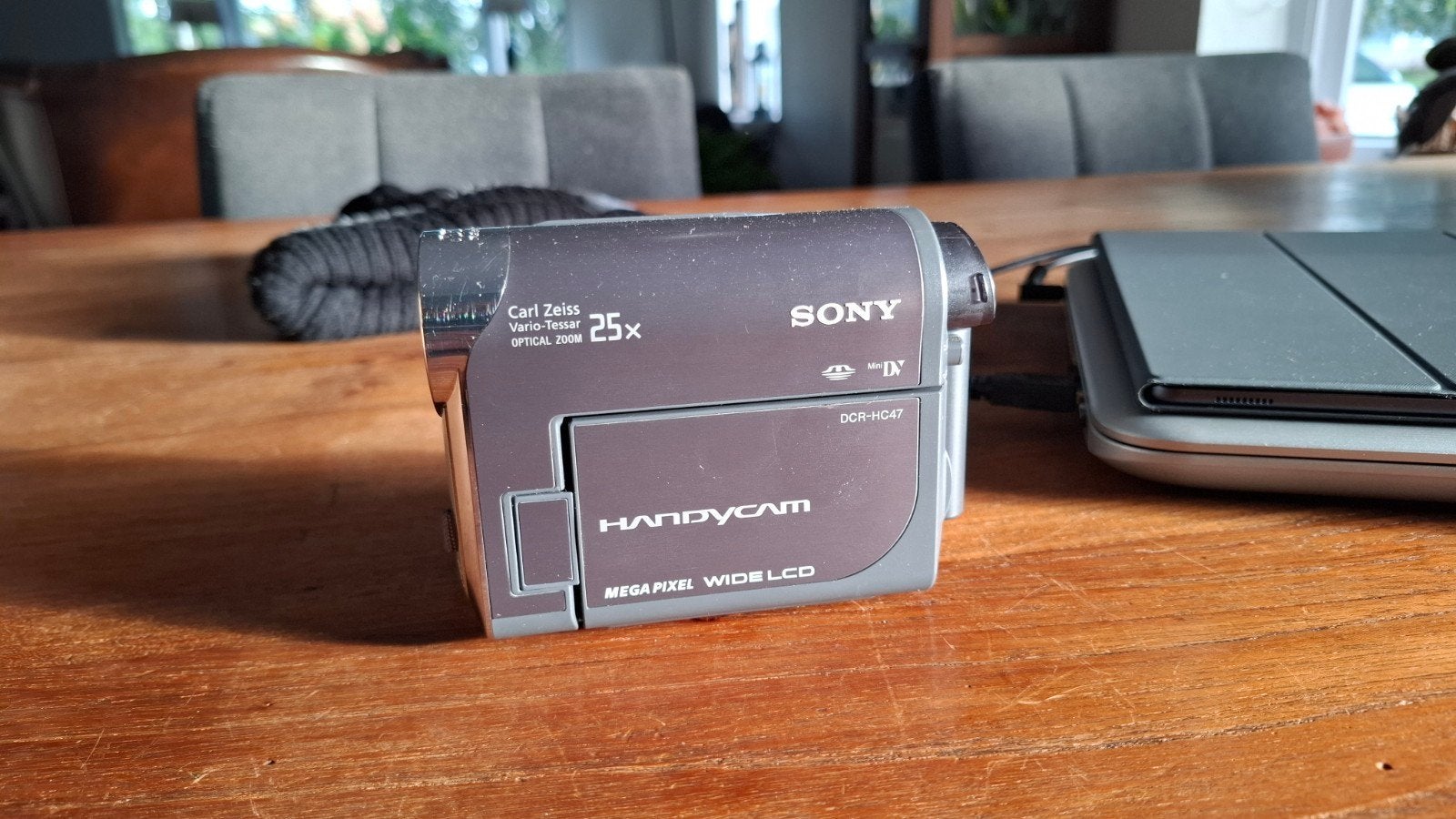 Sony Handycam DCR-HC47 (zonder tv-kabel), Mini dv, Gebruikt, 20x of meer, Ophalen of Verzenden
