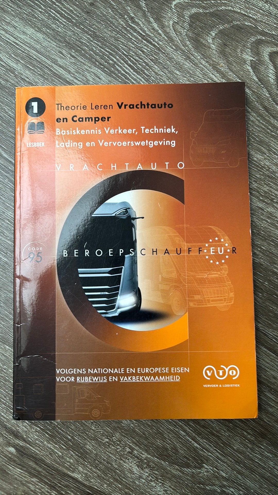 Theorie Leren Vrachtauto en Camper – Module 1, Boeken, Ophalen of Verzenden, Zo goed als nieuw, Overige niveaus