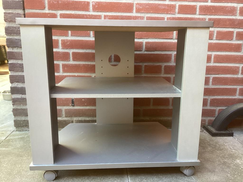 Tv meubel, Gebruikt, 55 tot 75 cm, Ovaal, Hout