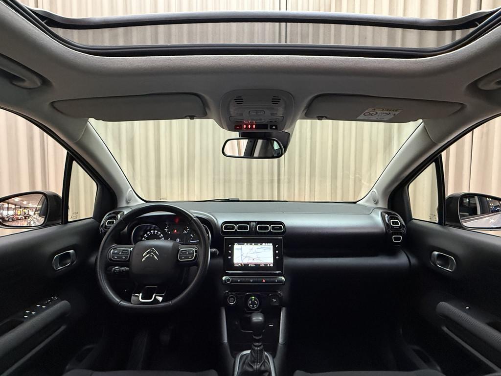 Citroën C3 Aircross 1.2 PureTech Shine *Panoramadak* Camera, Voorwielaandrijving, Gebruikt, 1199 cc, Met garantie (alle)
