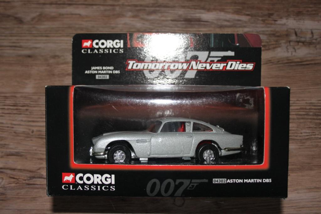 James Bond Corgi Aston Martin DB5, Ophalen of Verzenden, Zo goed als nieuw, Auto
