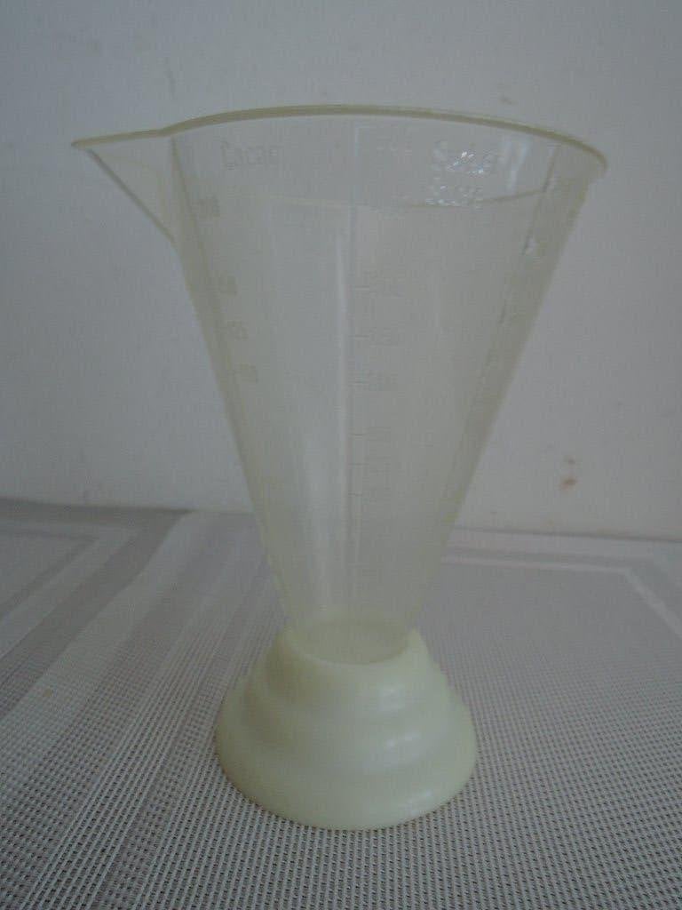 Ouderwetse kunststof maatkan, Ophalen of Verzenden, Gebruikt, Kunststof, Wit