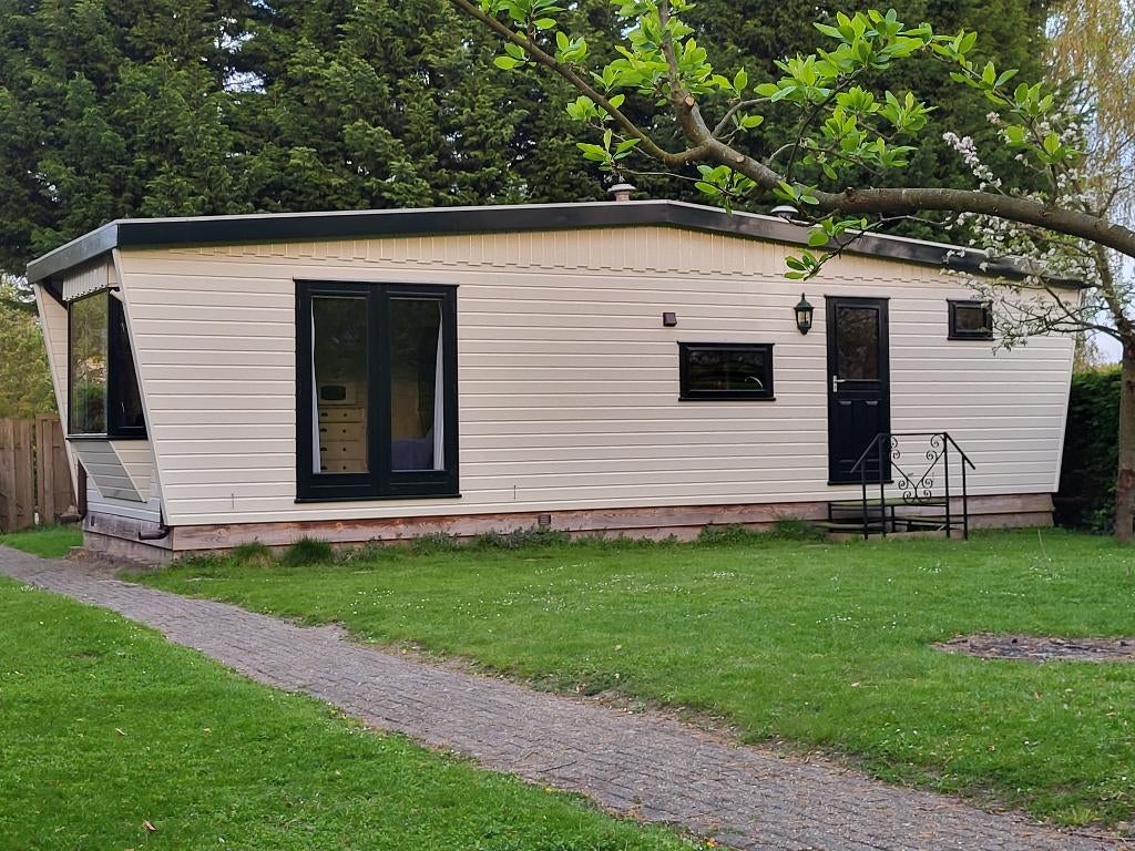 Houten chalet in uitstekende staat - gemeubileerd - airco, Ophalen, 3 ramen of meer, Overige typen, 500 cm of meer