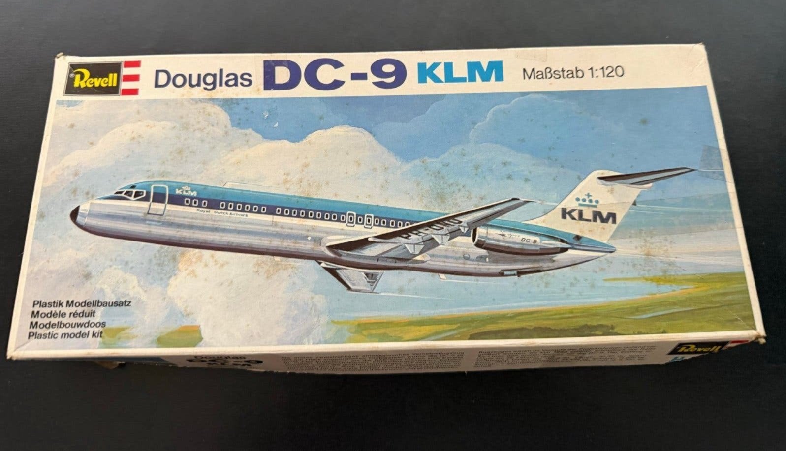 Douglas DC-9 KLM, Ophalen of Verzenden, Zo goed als nieuw, 1:72 tot 1:144, Revell