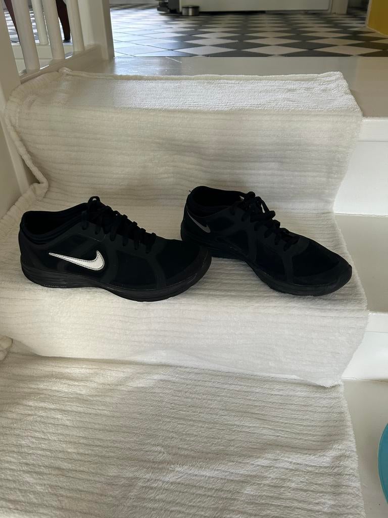 Dames gympen maat 40 NIKE lunarlon zgan, Ophalen of Verzenden, Nieuw, Sneakers of Gympen