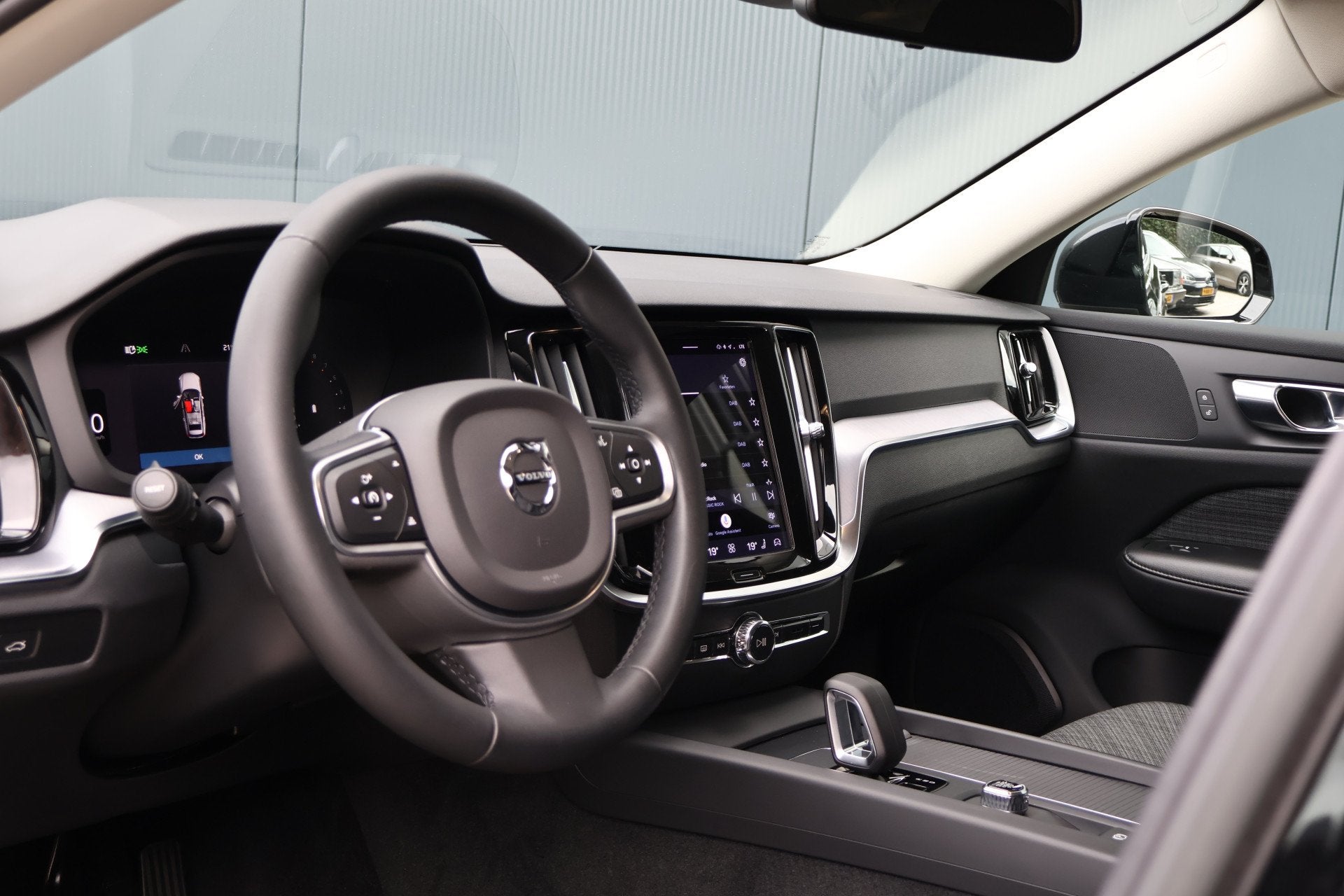 Volvo V60 2.0 B3 | Wegklapbare trekhaak | Stoelverwarming |, Auto's, Dealer onderhouden, Stof, 4 cilinders, 1634 kg