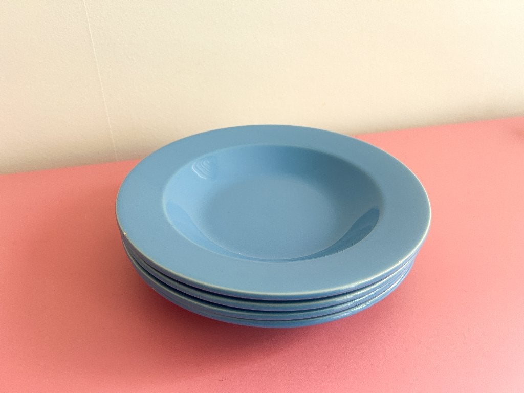 4x diepe/diner borden lichtblauw vintage, Huis en Inrichting, Keuken | Servies, Gebruikt, Ophalen of Verzenden, Bord(en), Overige stijlen