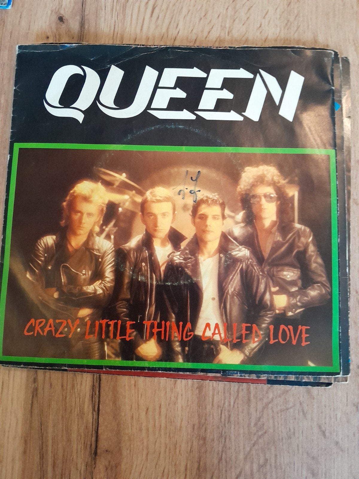 Queen 7inch crazy little thing called love, Cd's en Dvd's, Ophalen of Verzenden, Zo goed als nieuw, Pop