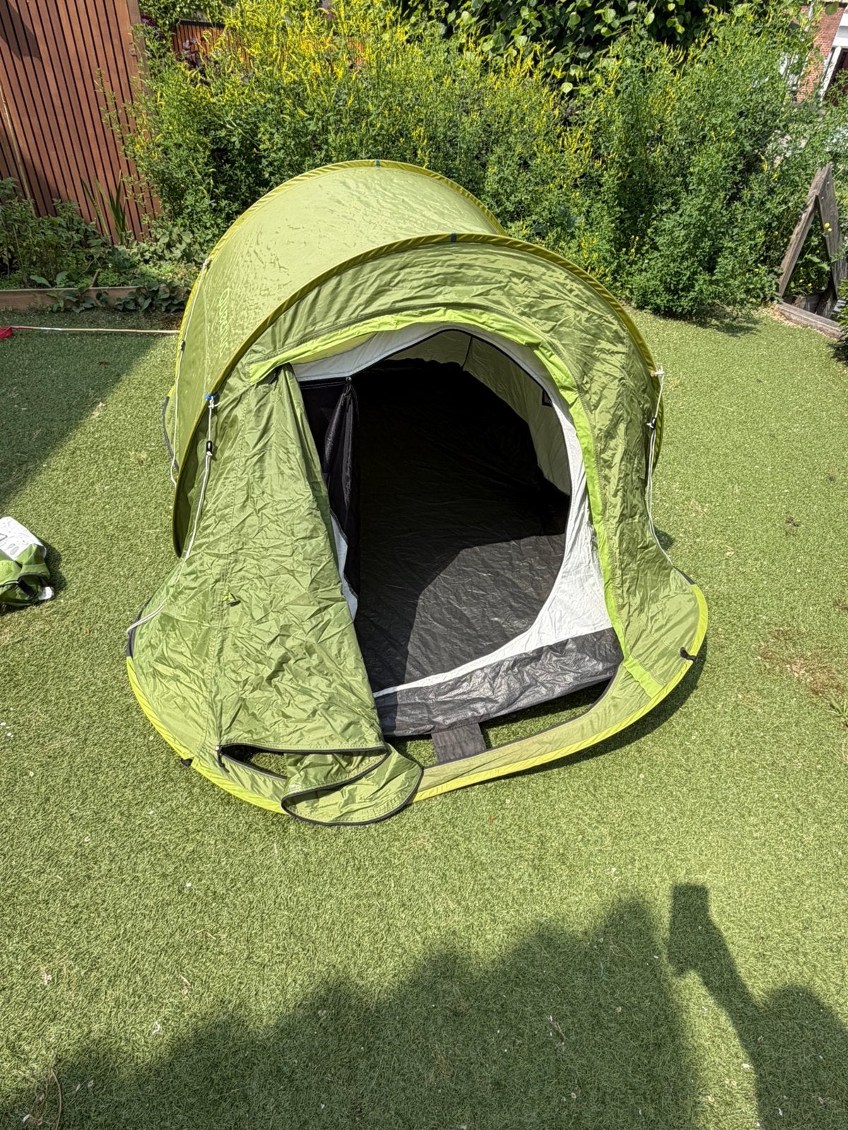 QUECHUA Pop-up tent voor 2 personen, 2 Seconds, Caravans en Kamperen, Ophalen, Zo goed als nieuw, Tot en met 2