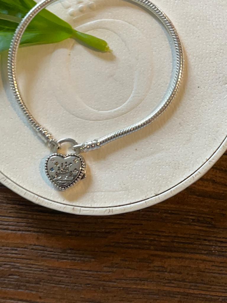Pandora disney armband., Sieraden, Tassen en Uiterlijk, Bedels, Ophalen of Verzenden, Zo goed als nieuw, Zilver, Pandora