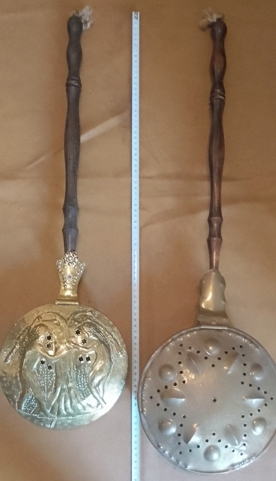 Antieke koperen bedpan met houten steel, Antiek en Kunst, Ophalen of Verzenden, Koper
