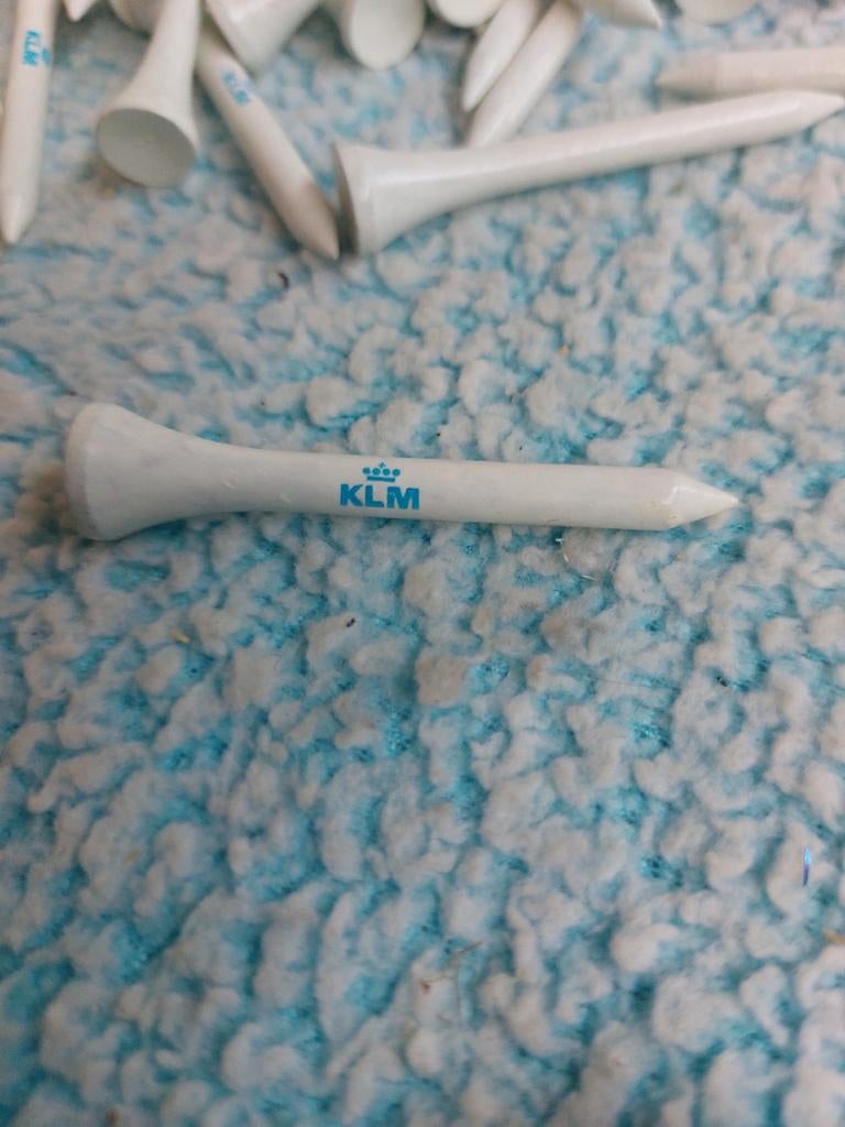 45x Golf Tees met KLM logo - Zo goed als nieuw, Sport en Fitness, Golf, Ophalen, Zo goed als nieuw, Overige typen, Overige merken