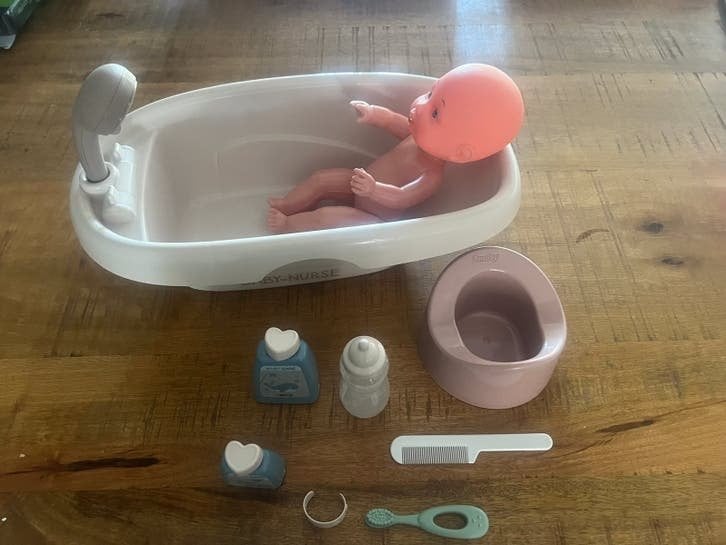 Poppen badje  Smoby met accessoires, Ophalen, Zo goed als nieuw, Babypop